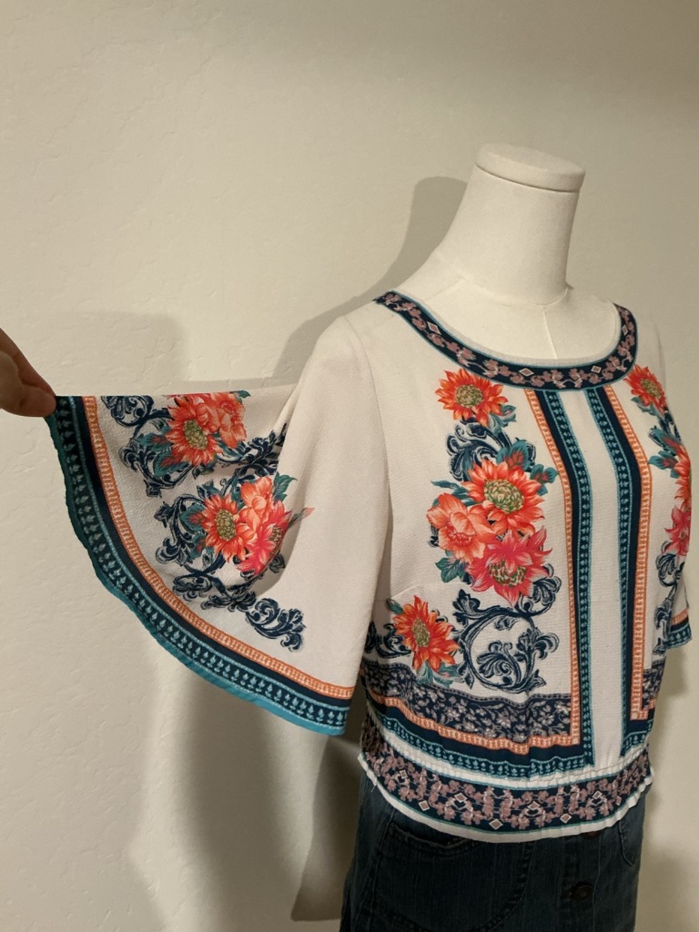 Jealous Tomato floral top Size M